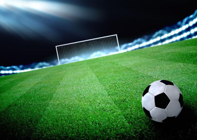 前锋连续助攻带动全队节奏